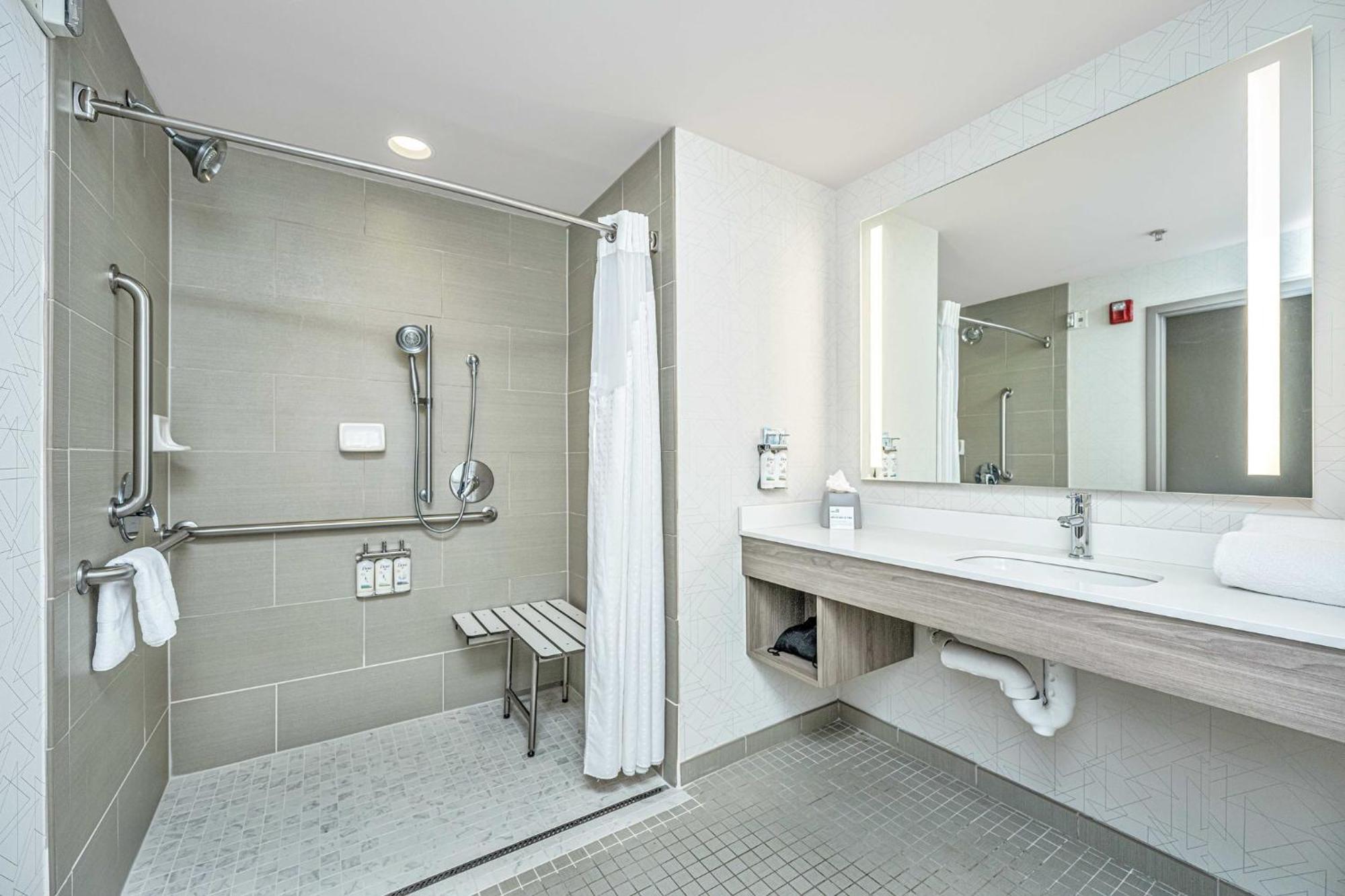 Holiday Inn Express & Suites Charleston Arpt-Conv Ctr Area By Ihg North Charleston Eksteriør billede