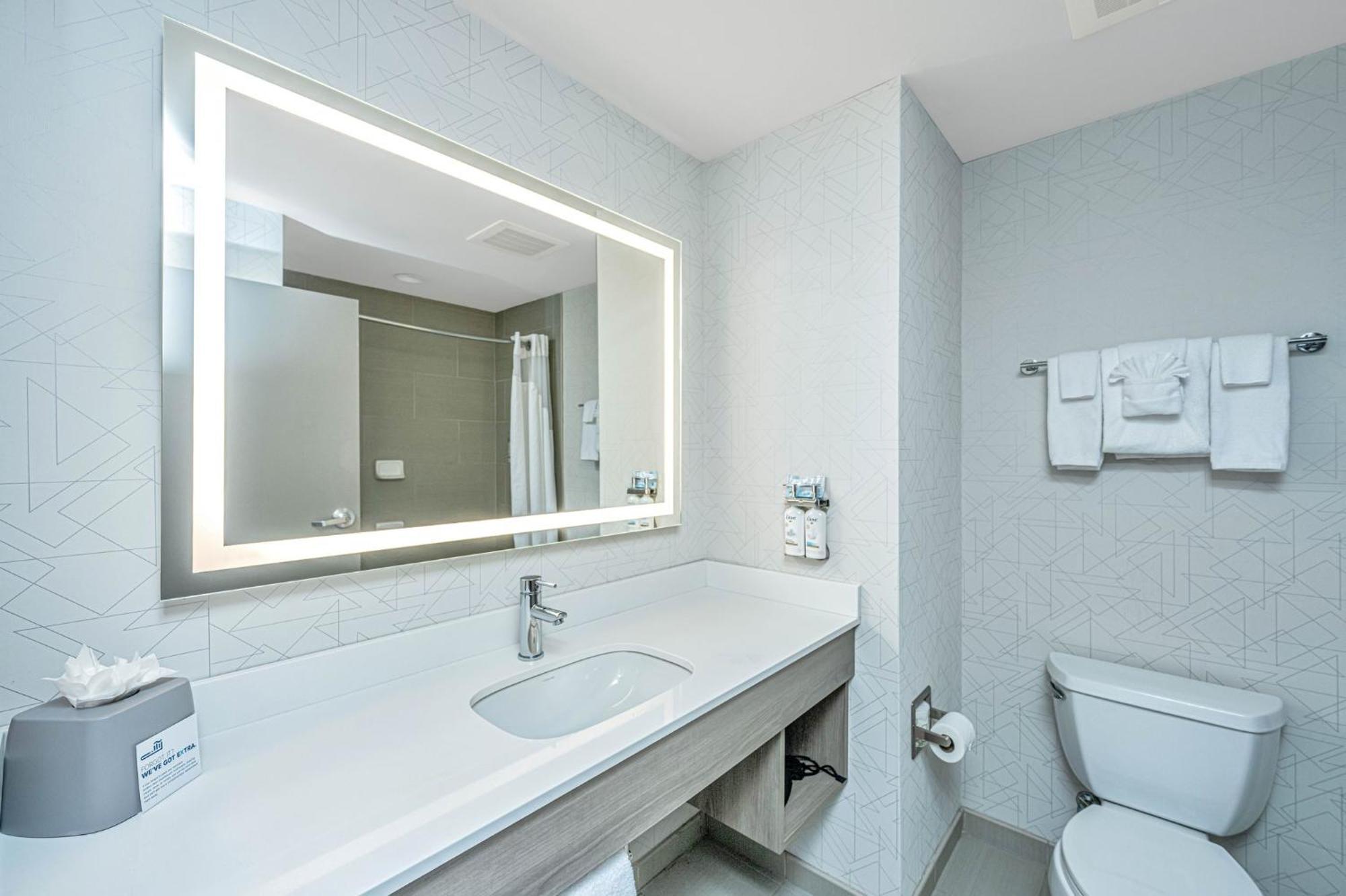 Holiday Inn Express & Suites Charleston Arpt-Conv Ctr Area By Ihg North Charleston Eksteriør billede
