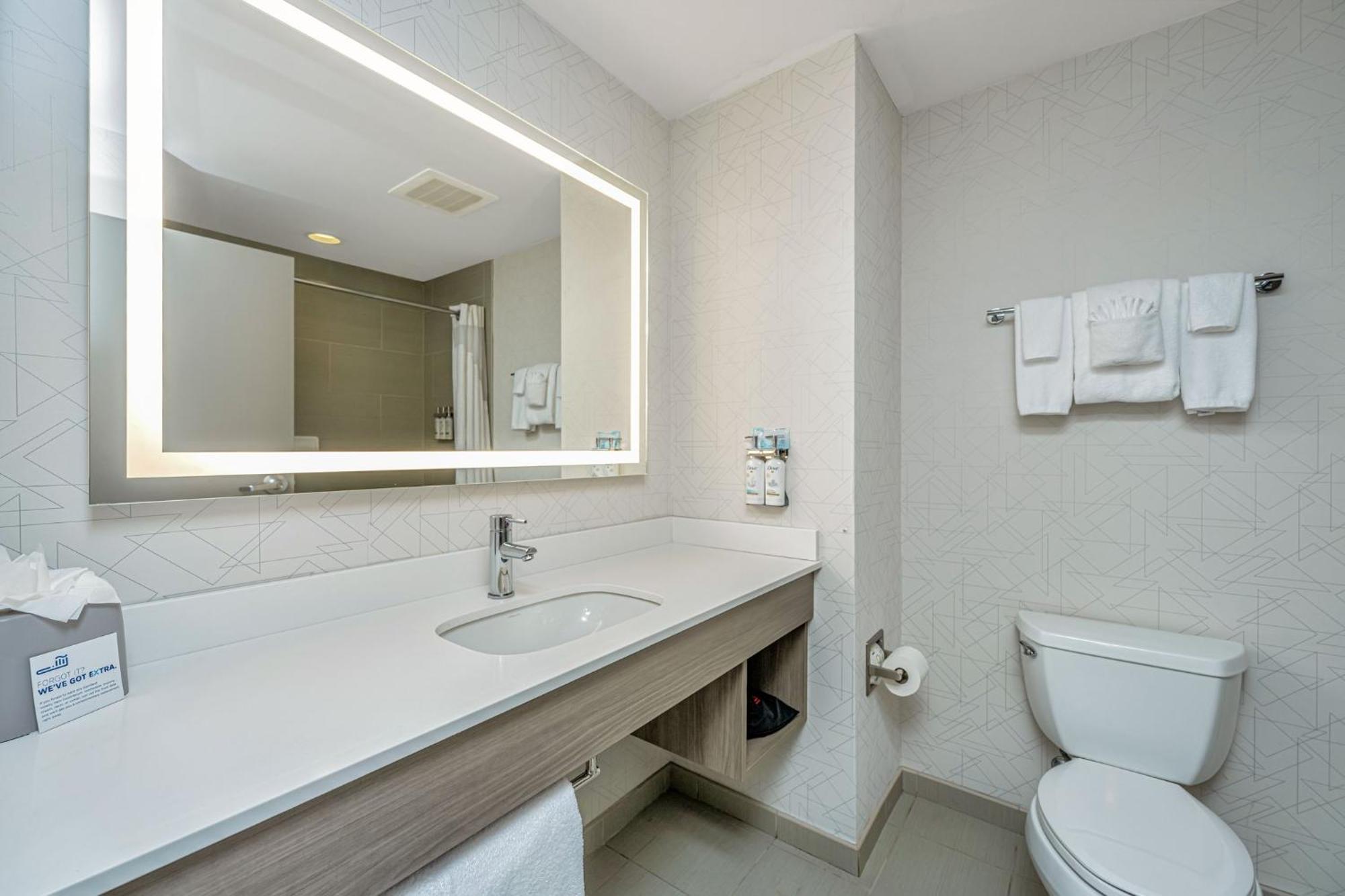 Holiday Inn Express & Suites Charleston Arpt-Conv Ctr Area By Ihg North Charleston Eksteriør billede