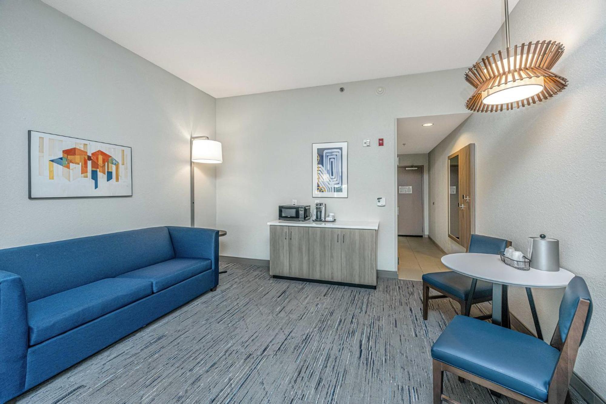 Holiday Inn Express & Suites Charleston Arpt-Conv Ctr Area By Ihg North Charleston Eksteriør billede