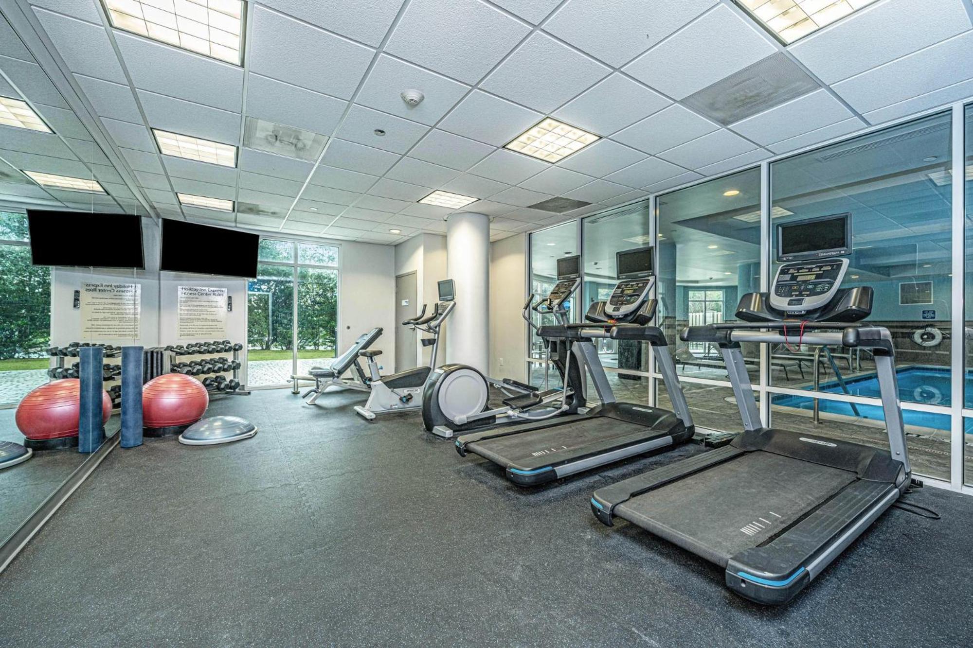 Holiday Inn Express & Suites Charleston Arpt-Conv Ctr Area By Ihg North Charleston Eksteriør billede