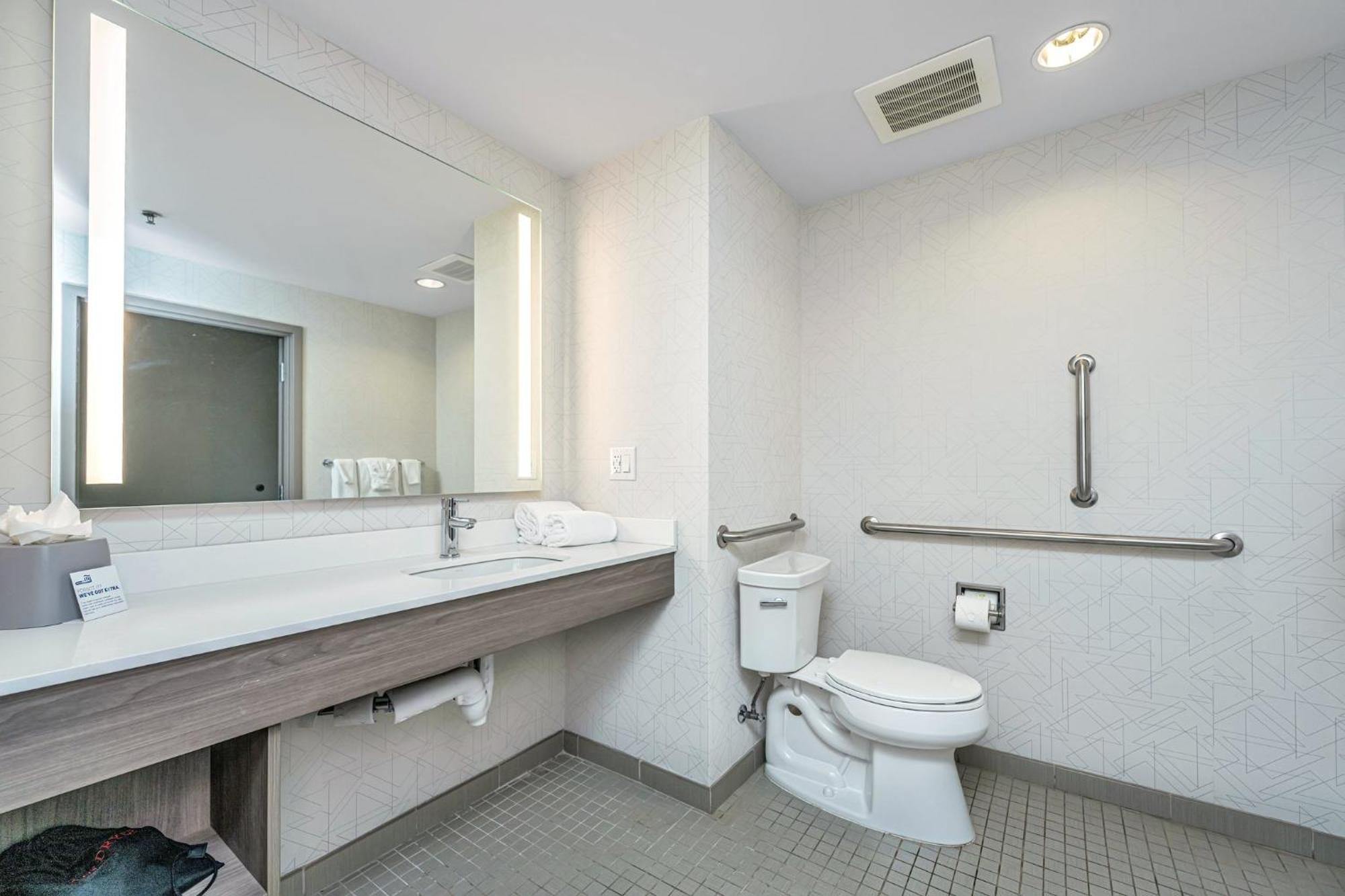 Holiday Inn Express & Suites Charleston Arpt-Conv Ctr Area By Ihg North Charleston Eksteriør billede