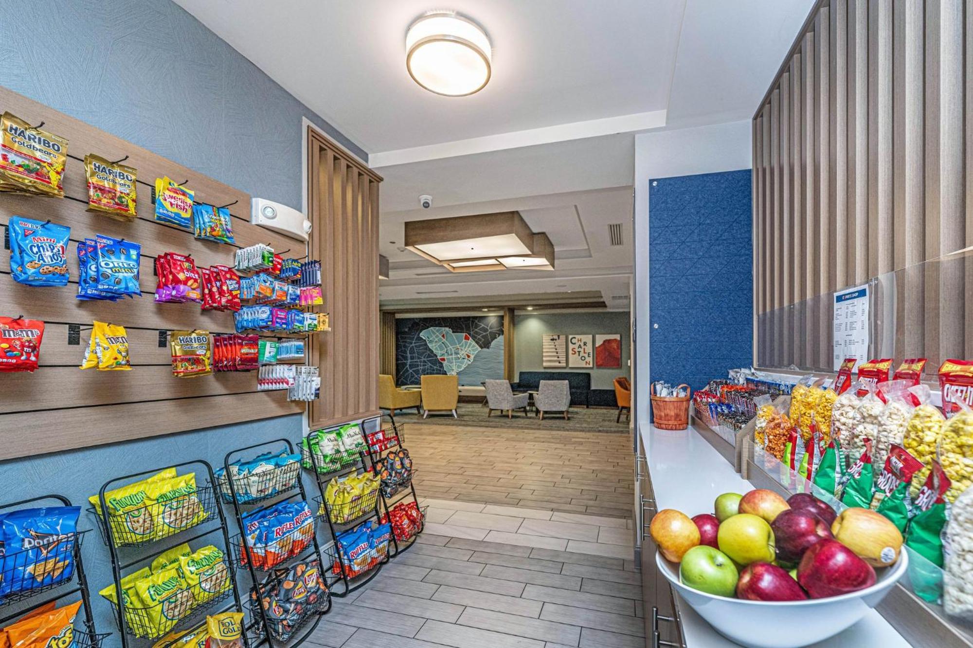 Holiday Inn Express & Suites Charleston Arpt-Conv Ctr Area By Ihg North Charleston Eksteriør billede