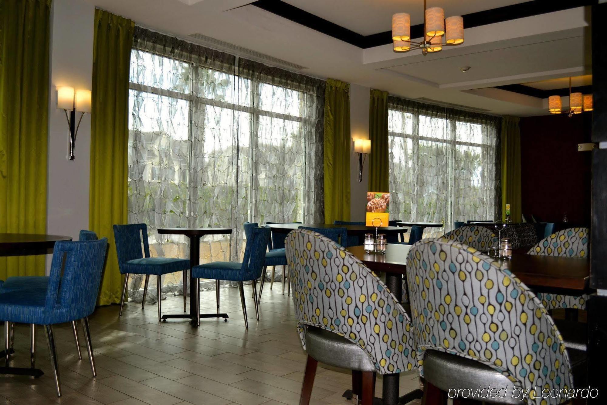 Holiday Inn Express & Suites Charleston Arpt-Conv Ctr Area By Ihg North Charleston Eksteriør billede